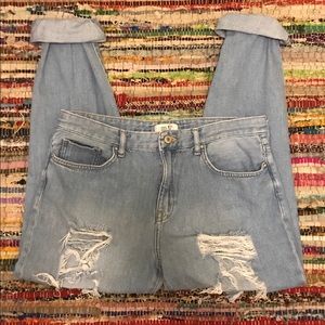 Forever 21 Women’s Retro Ripped Jeans